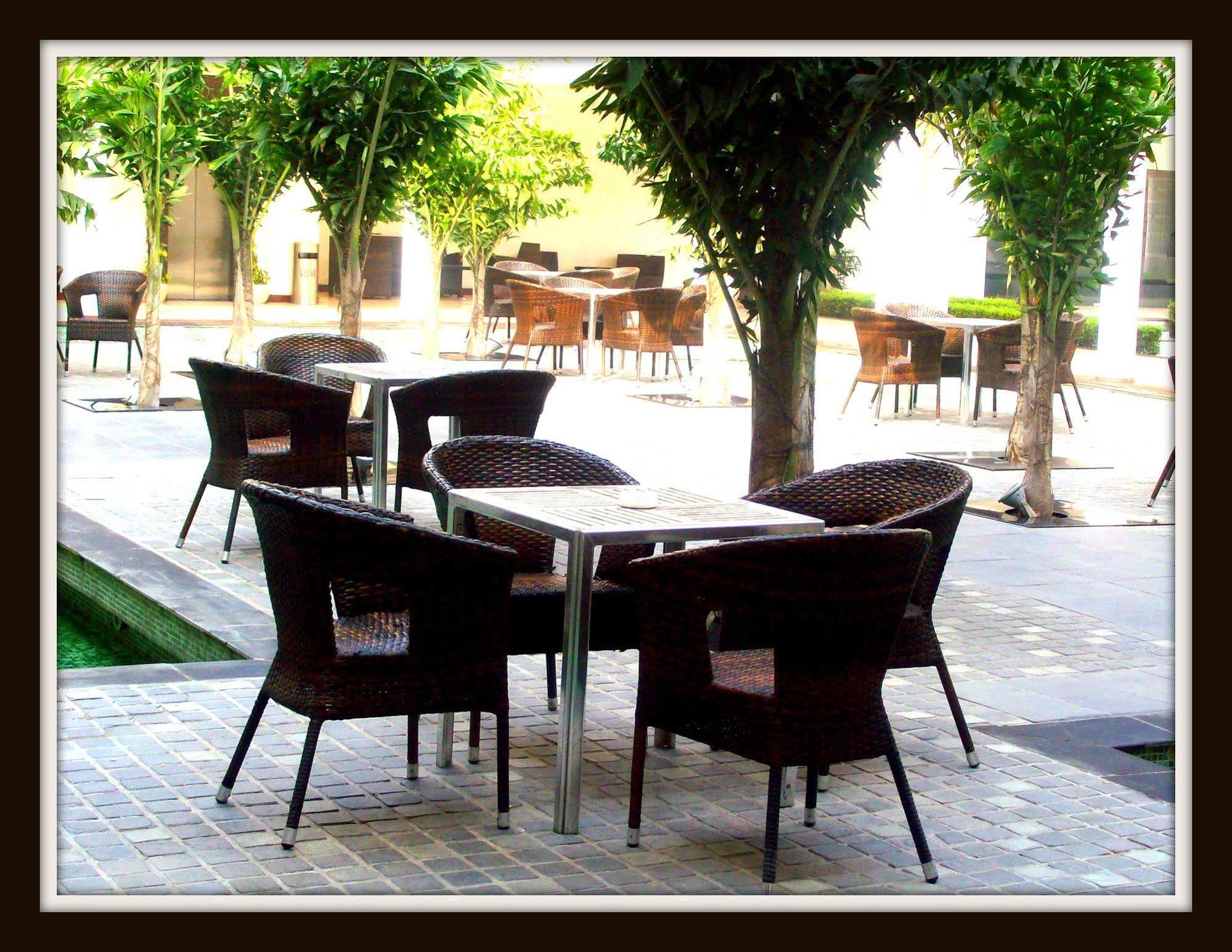 Treehouse Hotel Club & Spa Dhāruhera Екстериор снимка