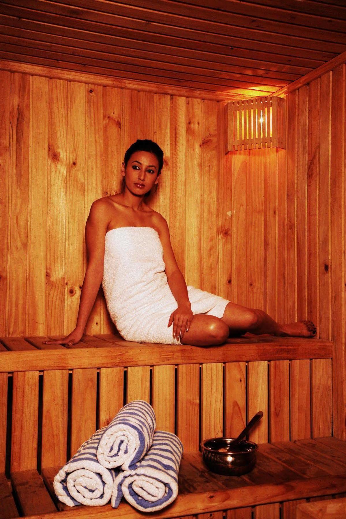 Treehouse Hotel Club & Spa Dhāruhera Екстериор снимка