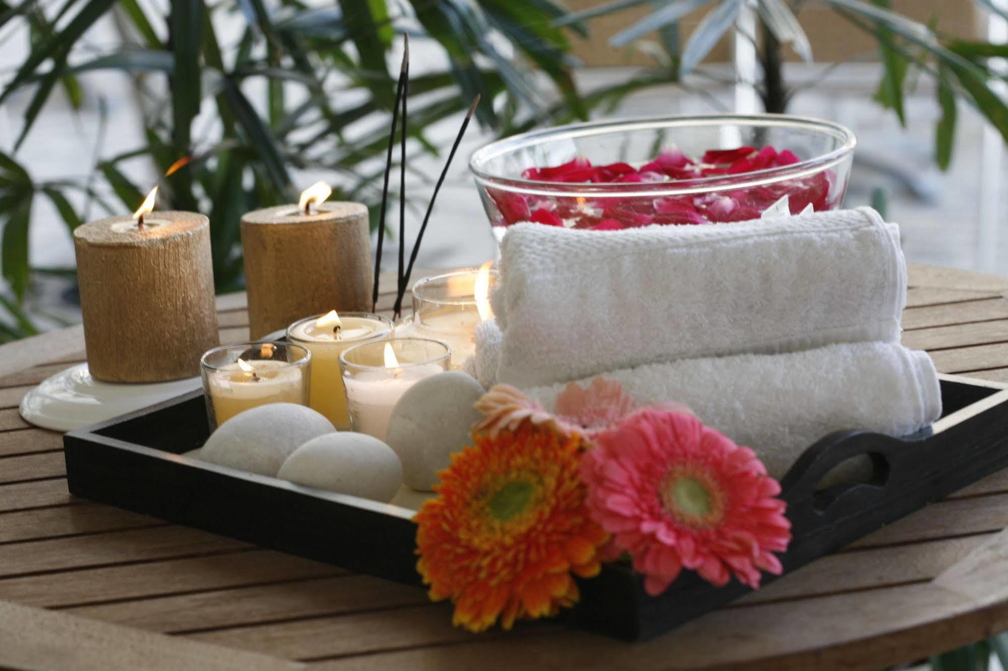Treehouse Hotel Club & Spa Dhāruhera Екстериор снимка