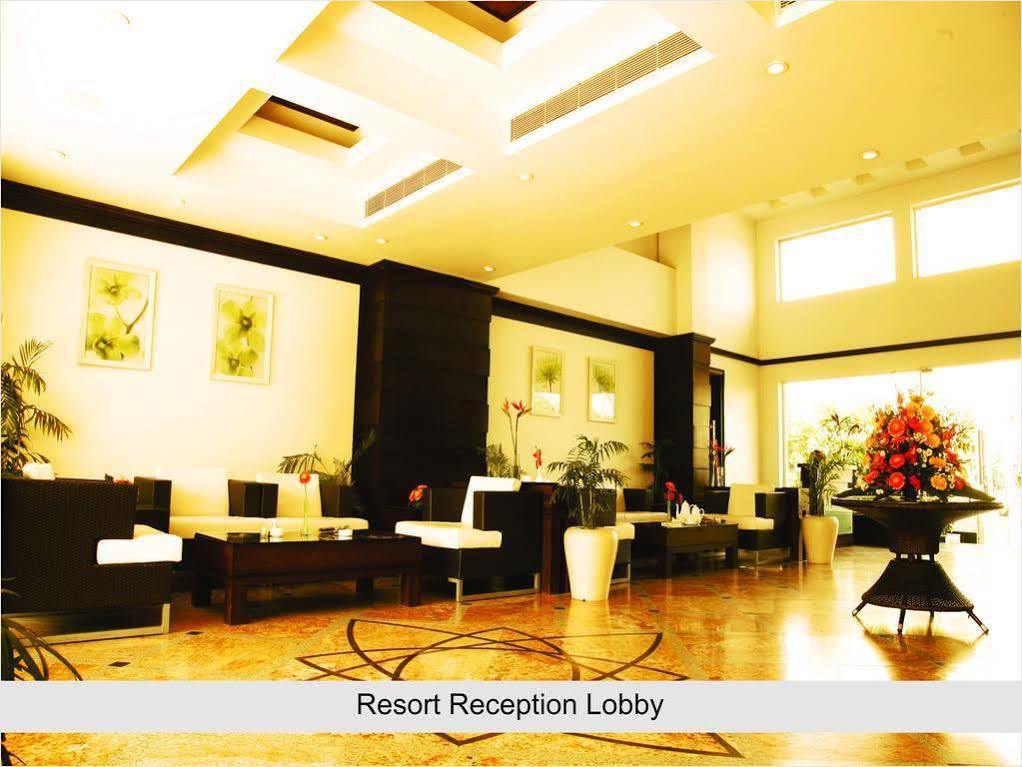 Treehouse Hotel Club & Spa Dhāruhera Екстериор снимка